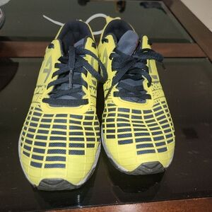 Ladies Reebok Crossfit Women's fluorescent yellow shoe size 6
